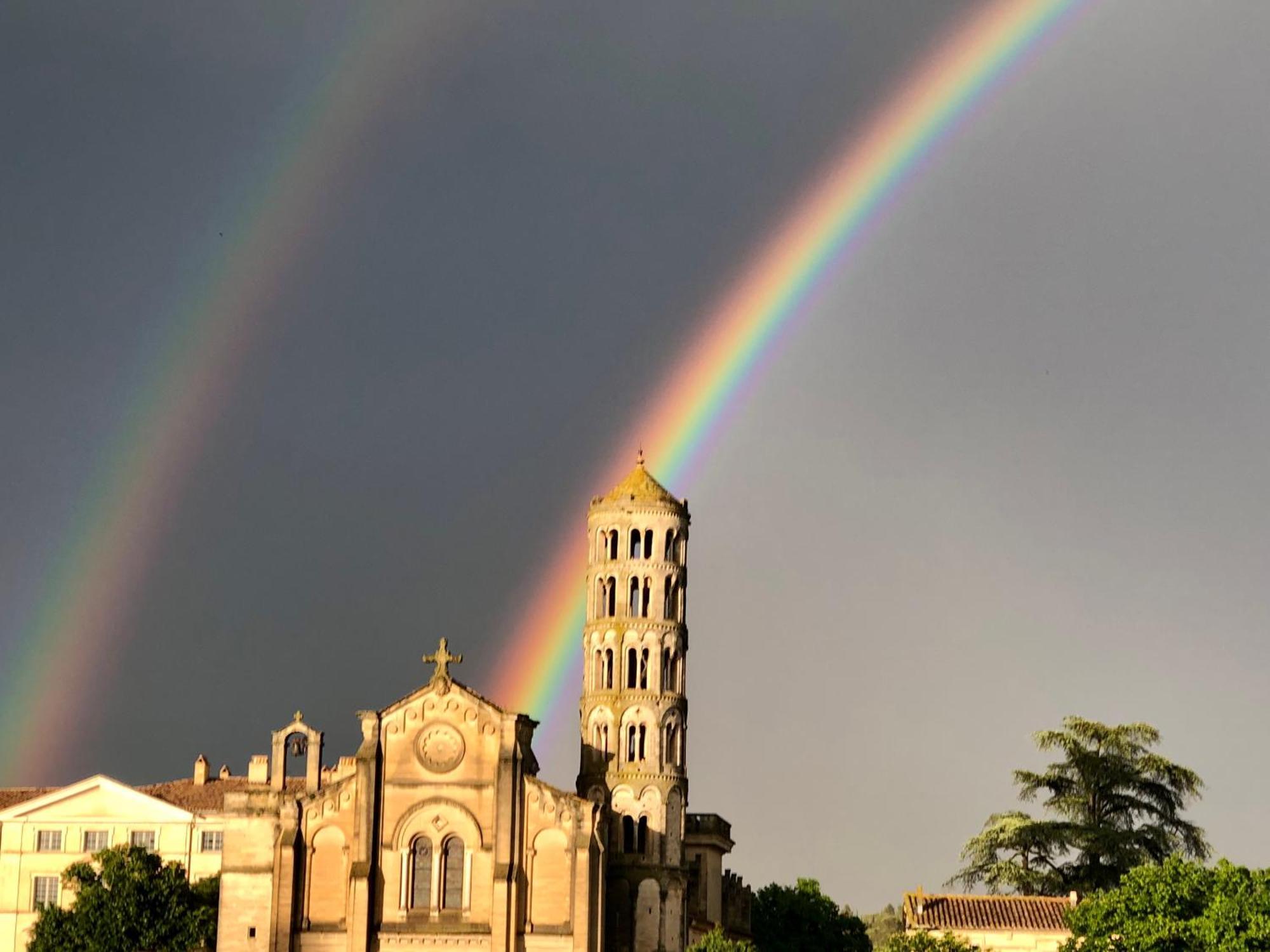 Chambre D'Hote Vue Exepitonnelle Uzès Esterno foto